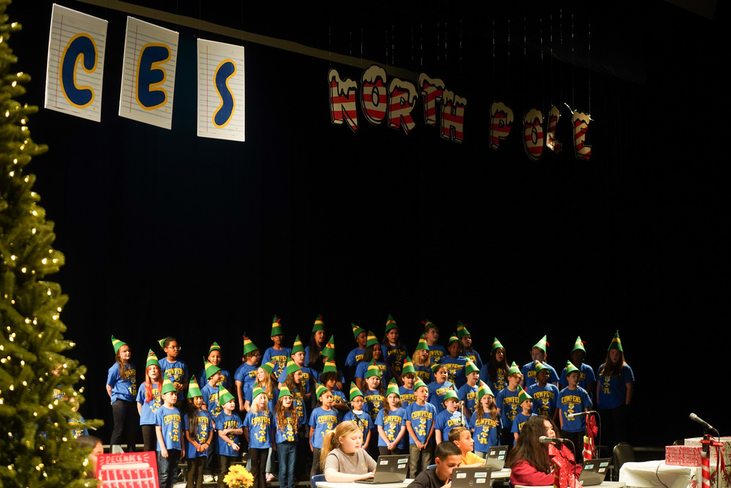 Cowpens Elementary School 4th and 5th grade students delivered an exciting performance of "Santa Claus: A Wonderful Website Christmas" last night at District Three Community Auditorium! 🎄 The program told the story of Santa’s wildly popular new website becoming overwhelmed with emails - putting Christmas deliveries at risk - until one student’s selfless gift request helped restore Santa's gift log.  Students and staff did an outstanding job!