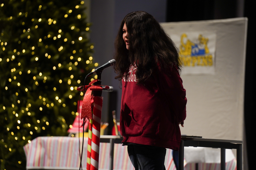 Cowpens Elementary School 4th and 5th grade students delivered an exciting performance of "Santa Claus: A Wonderful Website Christmas" last night at District Three Community Auditorium! 🎄 The program told the story of Santa’s wildly popular new website becoming overwhelmed with emails - putting Christmas deliveries at risk - until one student’s selfless gift request helped restore Santa's gift log.  Students and staff did an outstanding job!