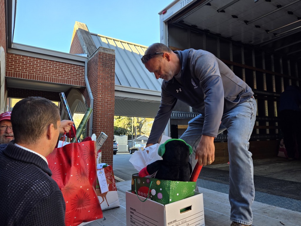 Christmas Assistance 2025 helps provide gifts for 650 District Three students