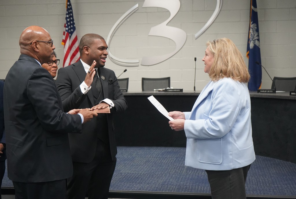 We were proud to officially swear in re-elected members of our Board of Trustees last night! We thank these dedicated trustees for their willingness to continue sharing their time and experience in support of our students and staff. 
