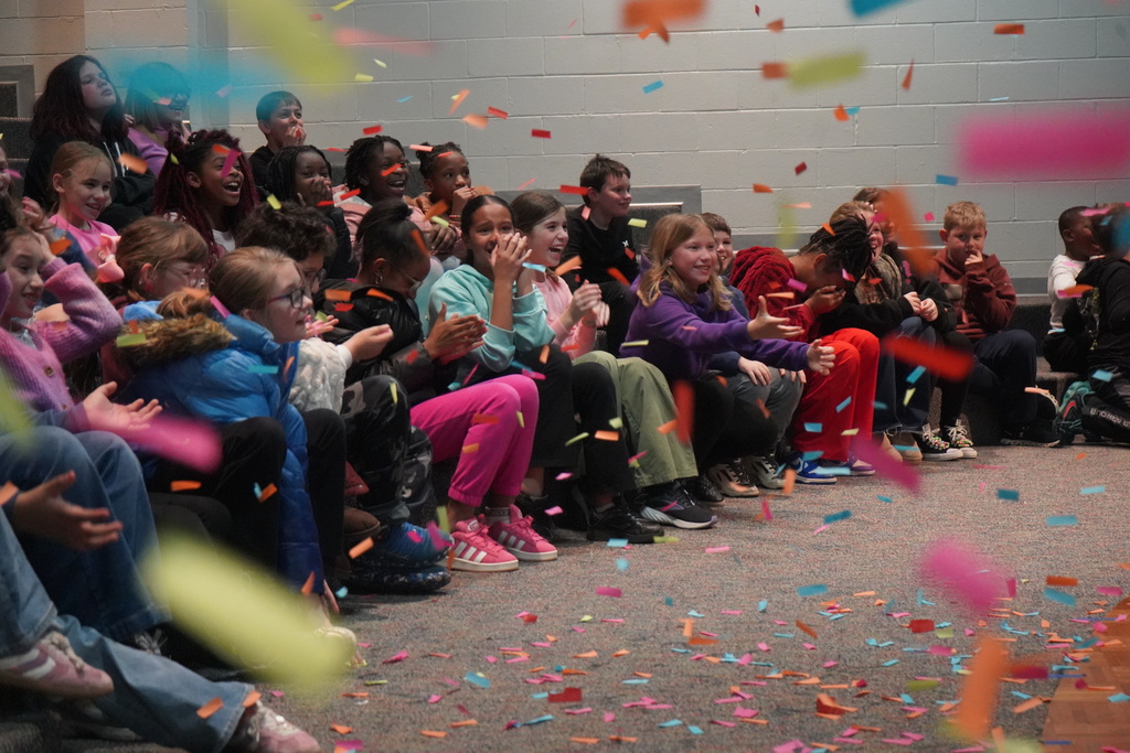 Cannons Elementary fourth-grade students surprised with free Charleston Field Trip after Mrs. Tonya McCullough wins nationwide award