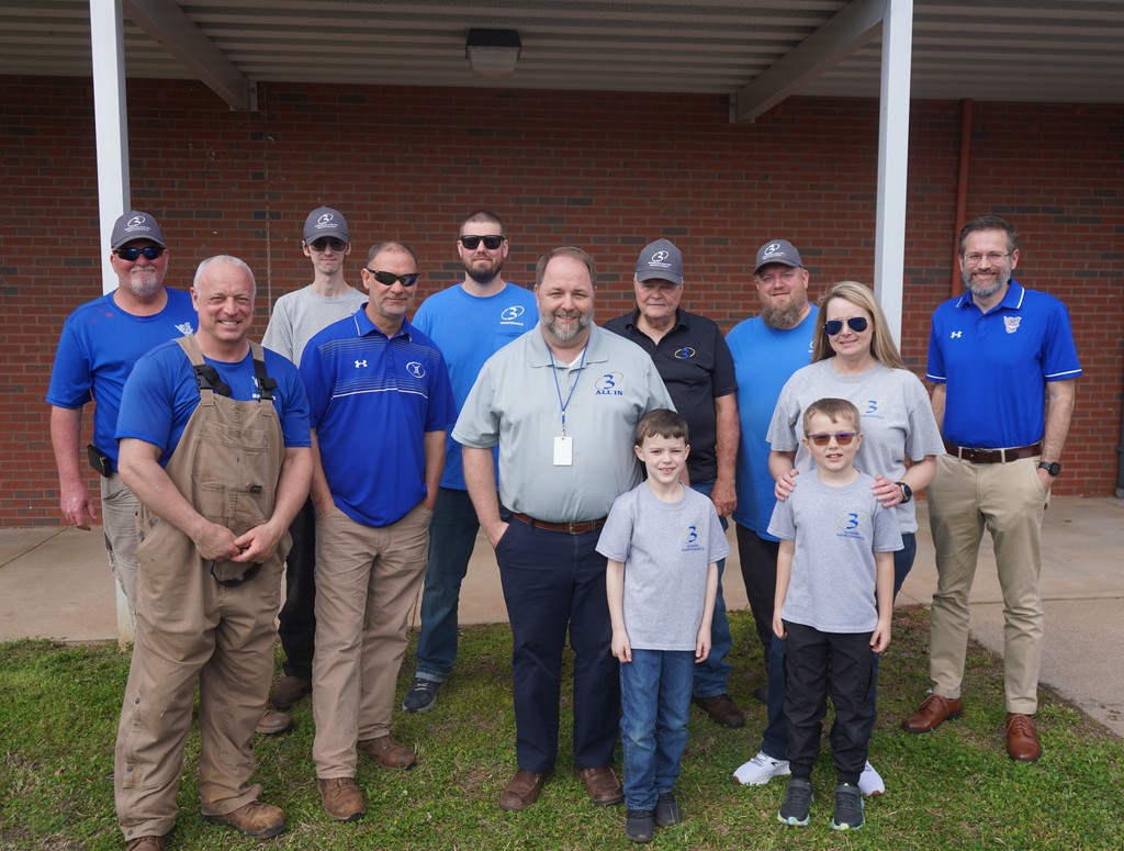 Today is Maintenance and Ground Workers Appreciation Day, and we want to give a special shout-out to our amazing Maintenance and Grounds team!  Rain or shine, they wear many hats and keep our schools running smoothly and looking their best!  Most recently, during the snow and ice storms, they were the first ones at each building, working to get our schools ready so students and staff could return as quickly and safely as possible.  Yesterday, Cannons Elementary School celebrated them with an appreciation luncheon — and our team even had a visit with D3 "junior members"! To our Maintenance and Grounds team: thank you for all that you do. Today and every day!