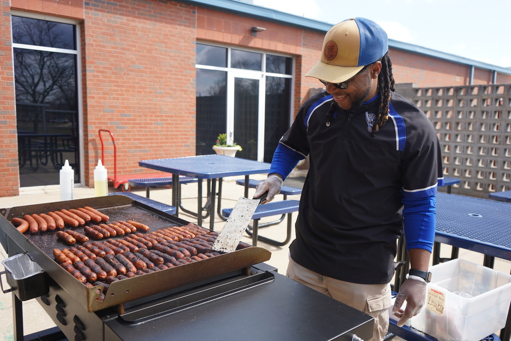 Today is Maintenance and Ground Workers Appreciation Day, and we want to give a special shout-out to our amazing Maintenance and Grounds team!  Rain or shine, they wear many hats and keep our schools running smoothly and looking their best!  Most recently, during the snow and ice storms, they were the first ones at each building, working to get our schools ready so students and staff could return as quickly and safely as possible.  Yesterday, Cannons Elementary School celebrated them with an appreciation luncheon — and our team even had a visit with D3 "junior members"! To our Maintenance and Grounds team: thank you for all that you do. Today and every day!