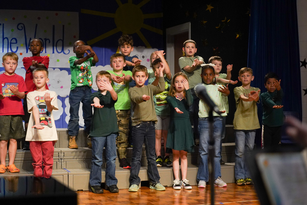Cannons Elementary School 2nd-grade students took us on an incredible journey around the world during their "Small Part of the World" performance! 🌎 Great job, Champions!