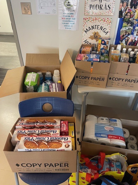 Gettys D. Broome High School Beta Club dedicated its spring project to the nonprofit organization Hope For Our Elderly. This organization helps provide essential items such as food, hygiene products, over the counter medication, and cleaning supplies to elderly individuals in Spartanburg, Cherokee and Union counties.  Broome Beta Club collected nonperishable food and snacks; more than 27 bottles of shampoo and conditioner; 30 boxes of toothpaste; more than 25 toothbrushes; 14 bottles of dish soap; and more than 30 packs of juice and protein shakes. Broome Beta Club also collected soap, paper towels, toilet paper, and disposable underwear. Great job, Centurions!