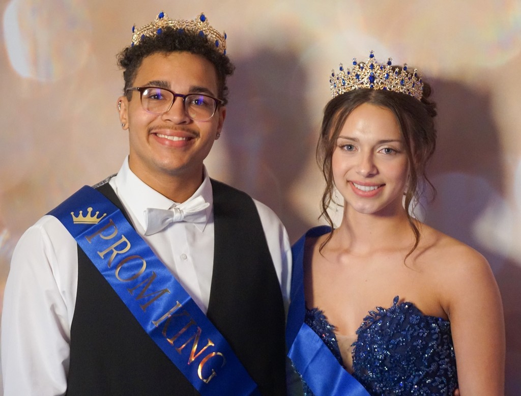 Prom 2026 👑  Congratulations to Sarah Hartell and Noah Young on being named Prom Queen and Prom King!