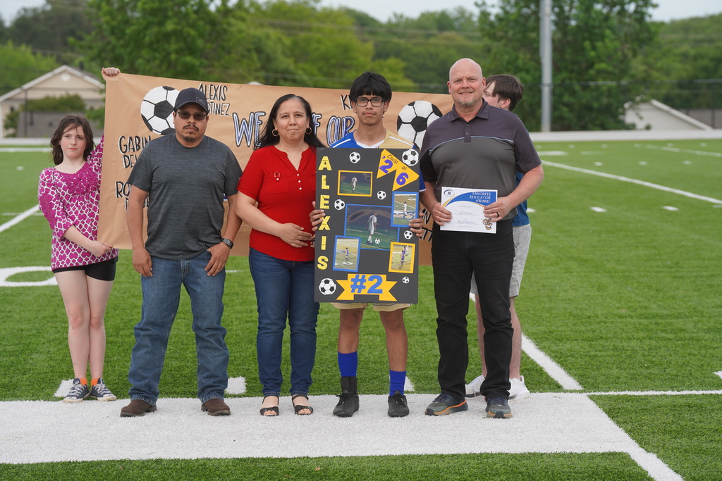 Boys Soccer Senior Night! 📸⚽️  Congratulations to seniors Thad Lyda, Kevin Lopez, Roger McGee, Erick Navarette, Damian Navarette, Gabin Delgado, and Alexis Martinez-Lopez! Thank you for your commitment to Broome Soccer!