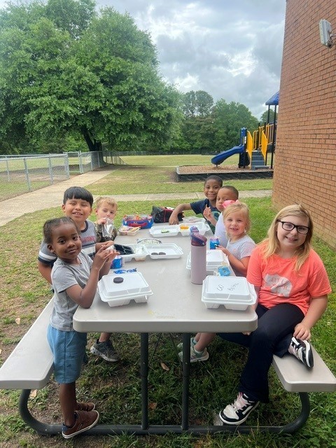 lunch buddies