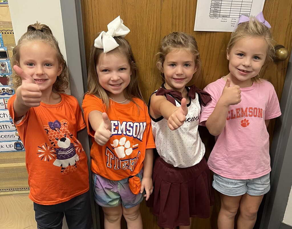 Our schools were full of school spirit for College Colors Day! 🎓📸