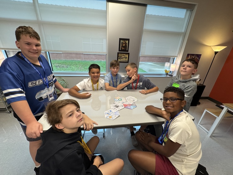 kid working in groups