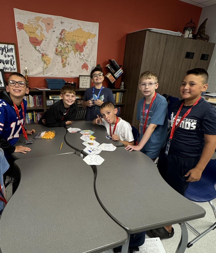 kid working in groups