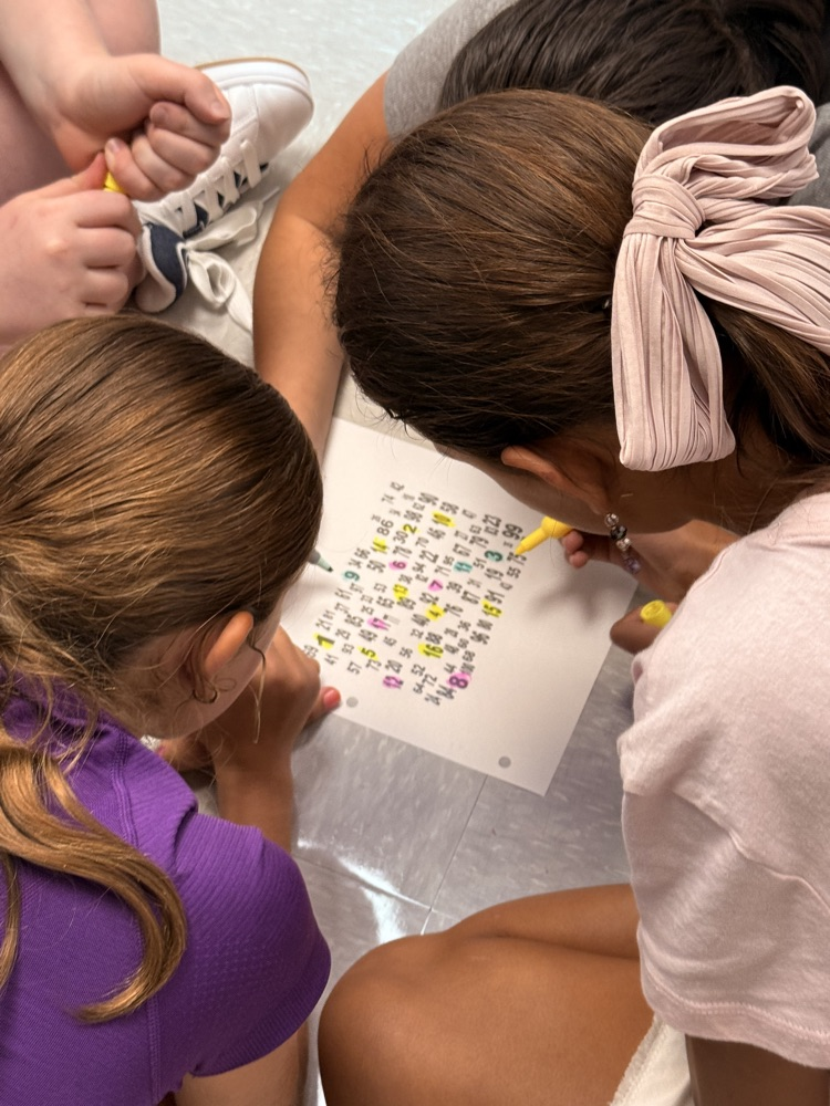 kids working together in math