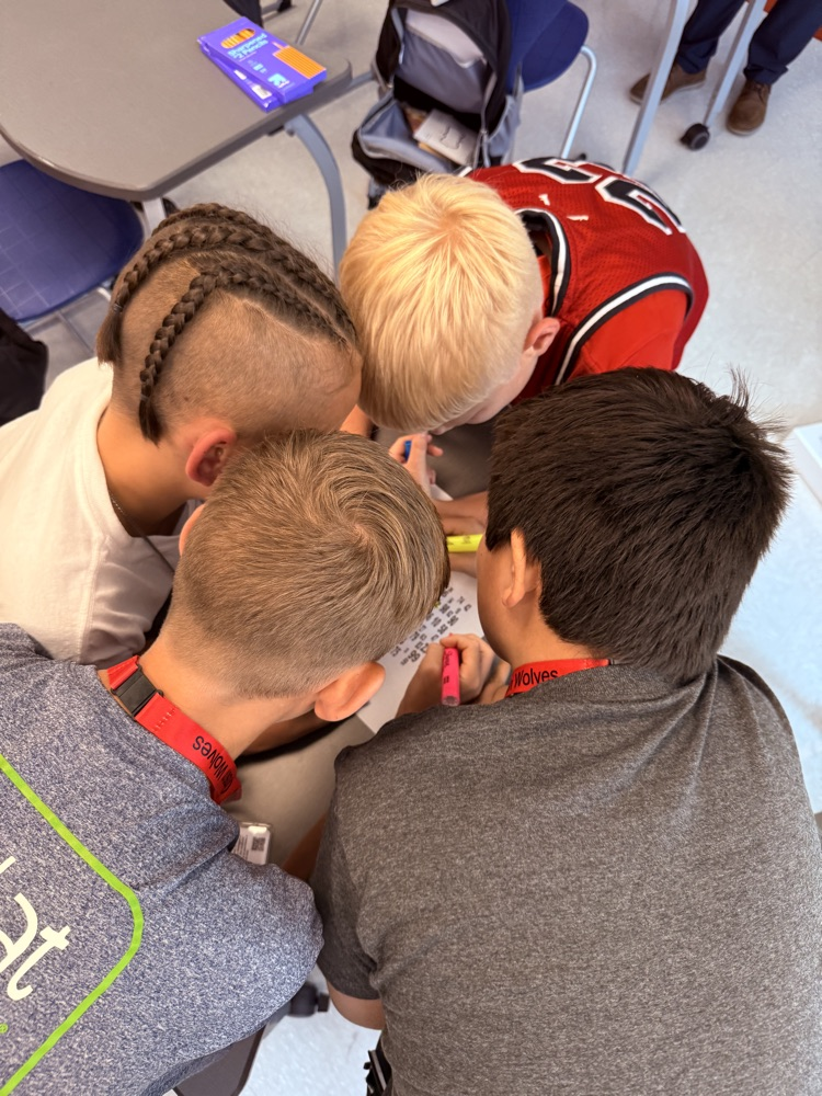 kids working together in math