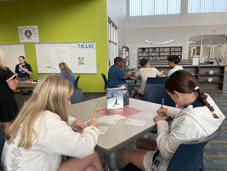 kids during book tasting