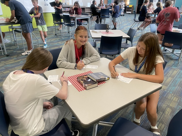 kids during book tasting