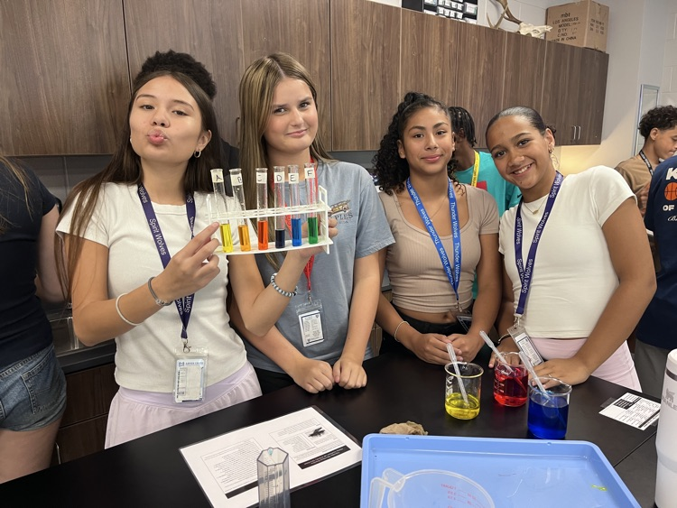 kids doing science experiment