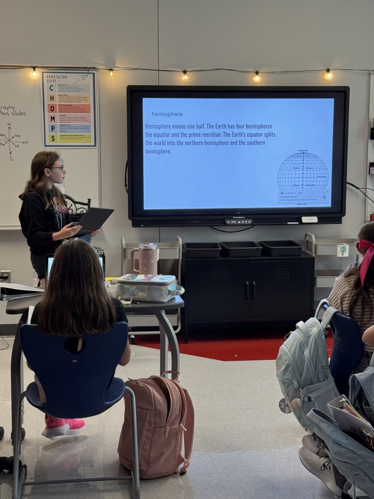 kids presenting to the class