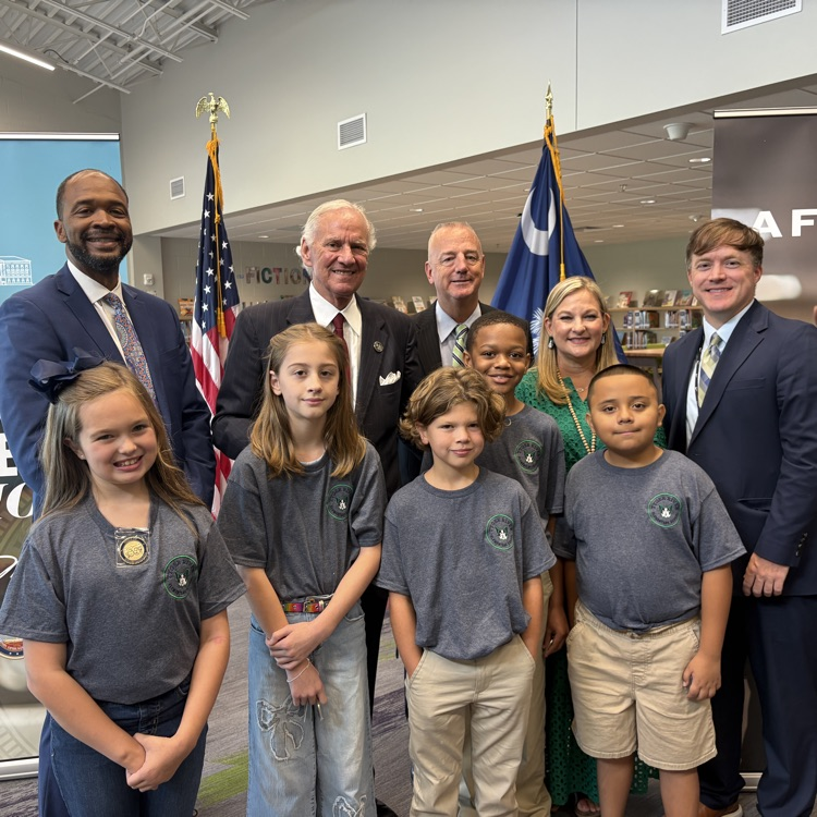 Governor McMaster with school leaders and students 