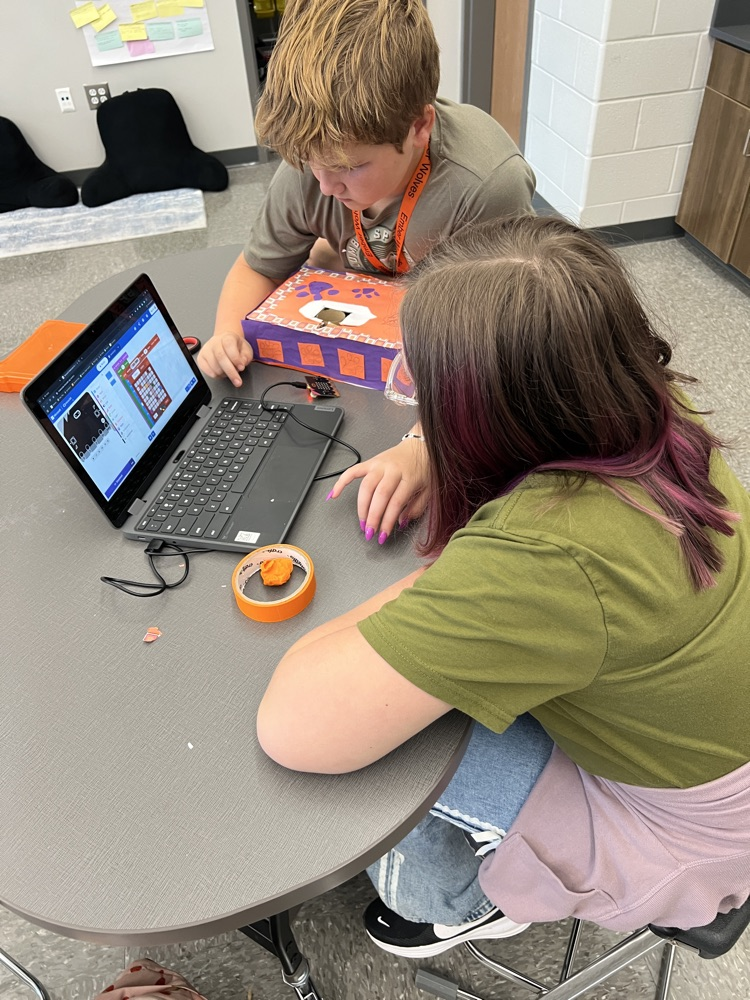 students in PLTW class