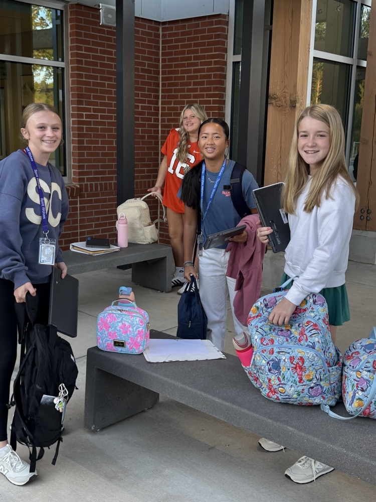 kids coming to school