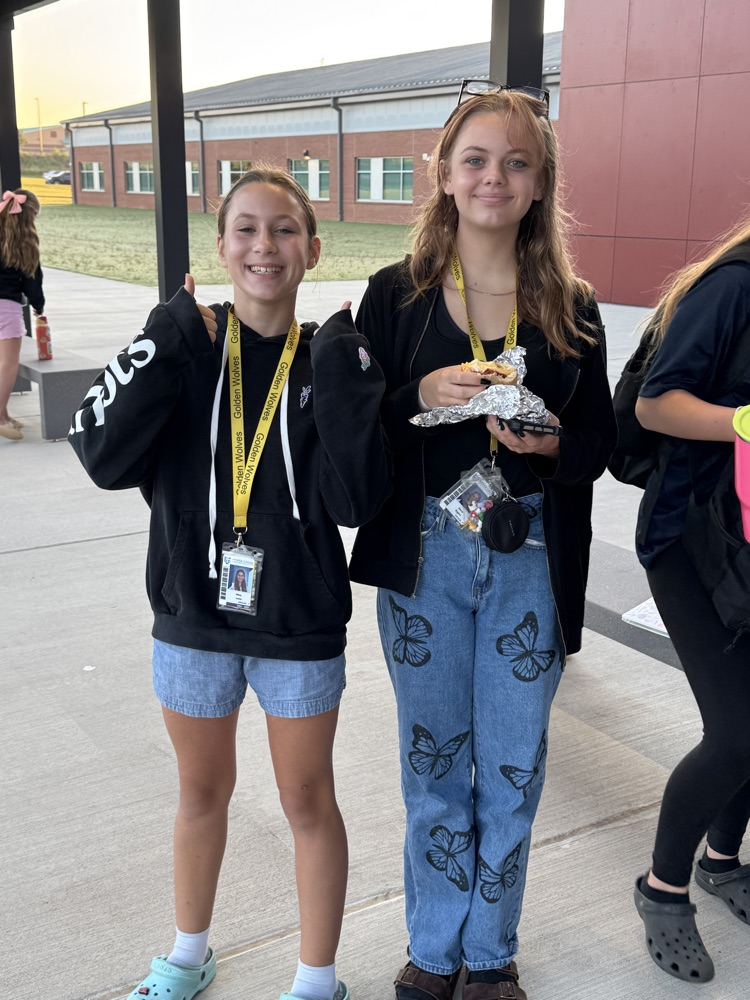 kids coming to school