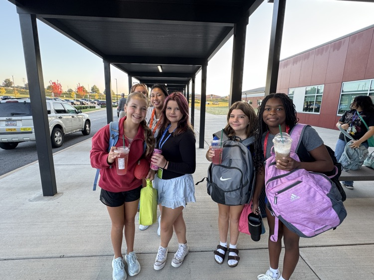 kids coming to school
