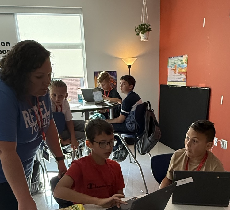 students working on computers 