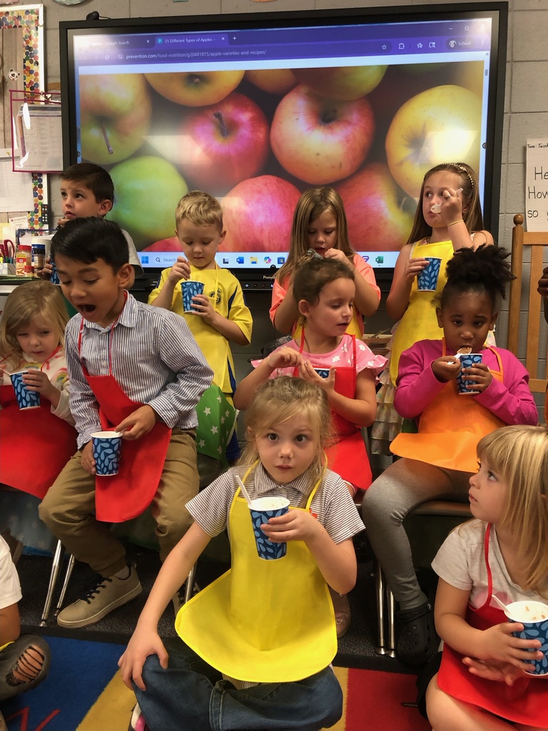 Mrs. Harrington's class read about apples and studied their life cycle