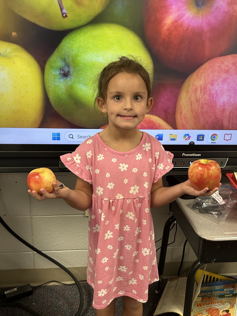 Mrs. Harrington's class read about apples and studied their life cycle