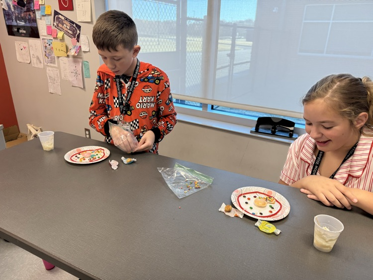 kids using food to create cells