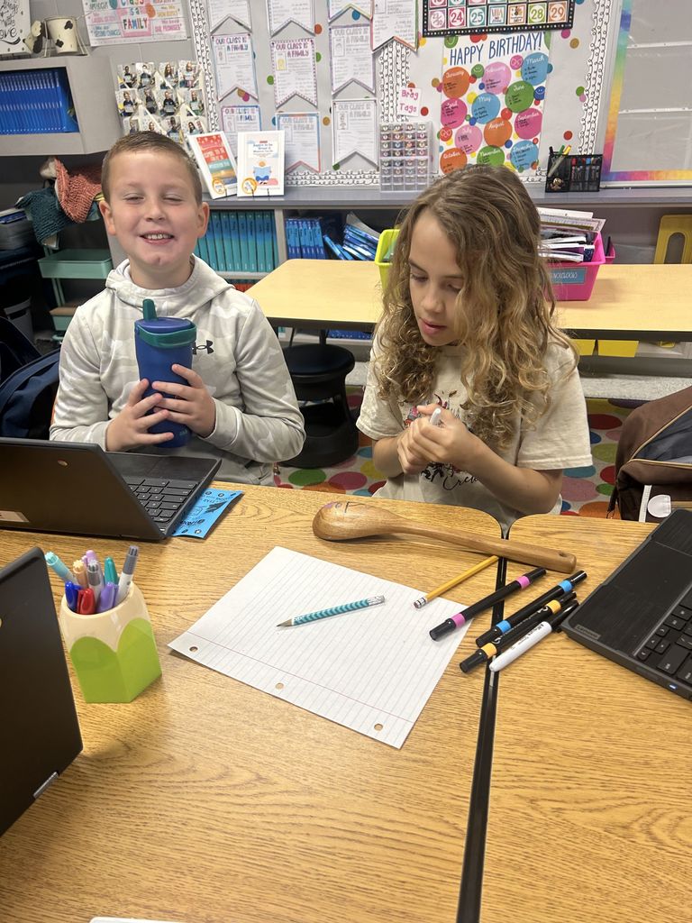 students got to make their own “spoon of thanks” to share with their families