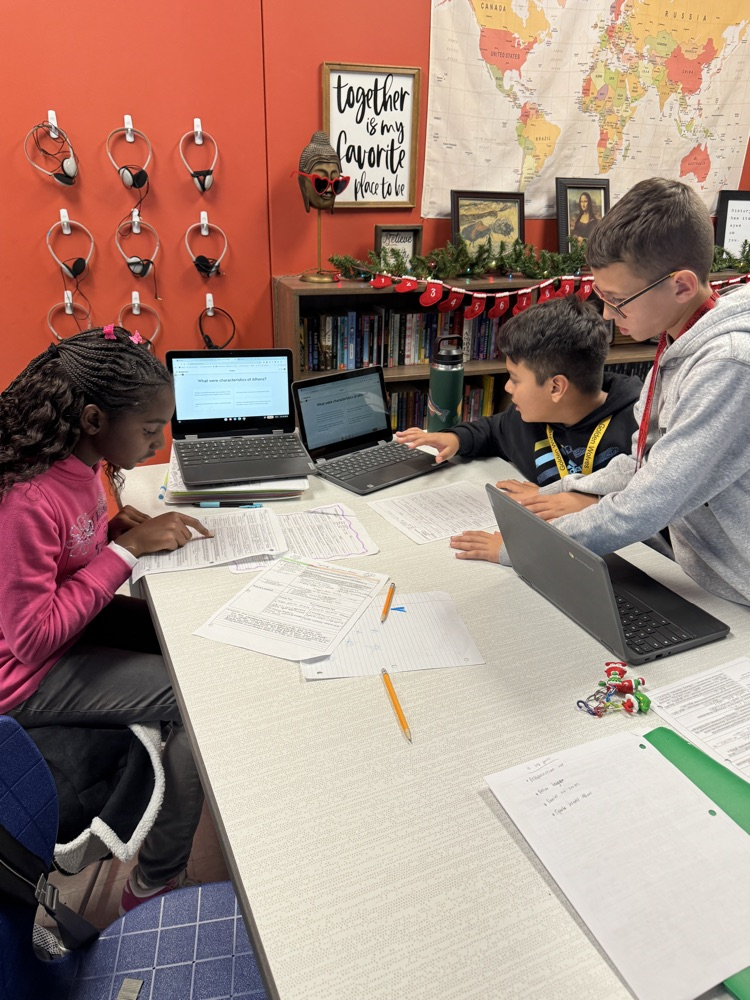 students working together 