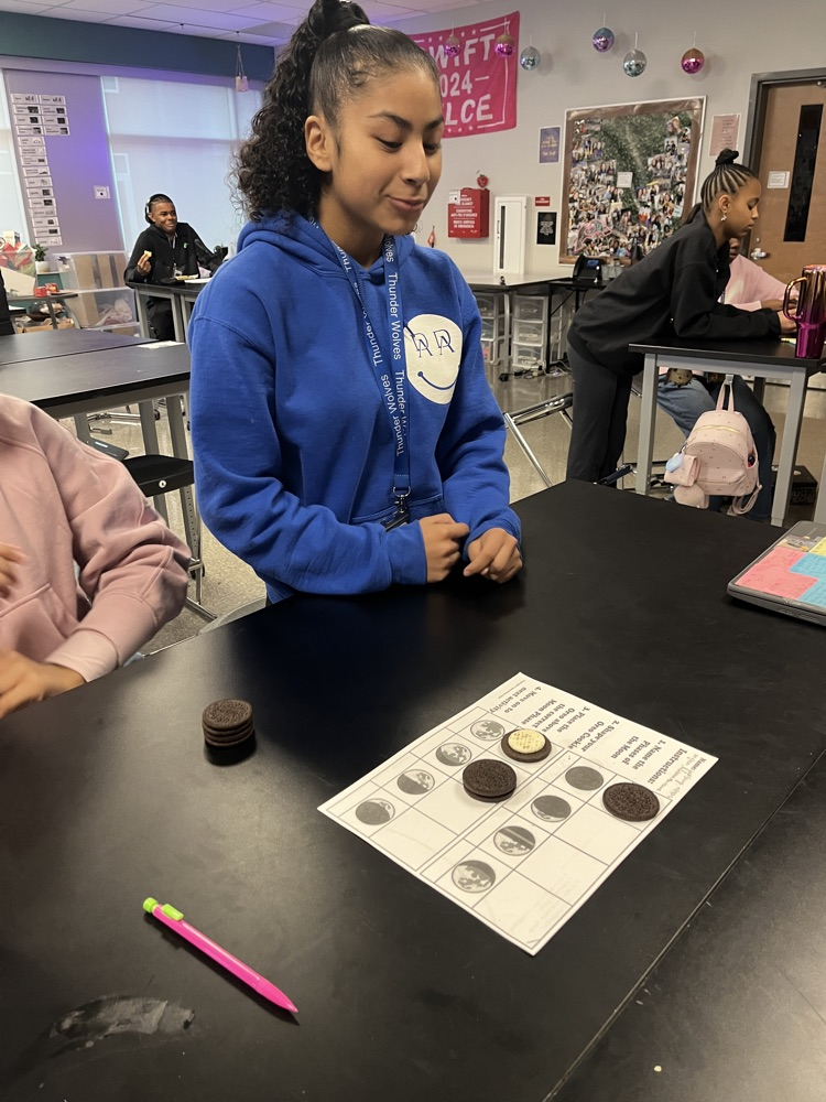 kids with Oreos and moon phases 