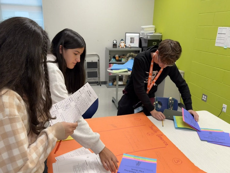 students working together 