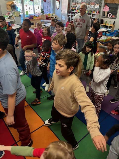 Mr. Jackson’s class came to help Mrs. Odom’s class write letters to Santa and eat candy canes! 