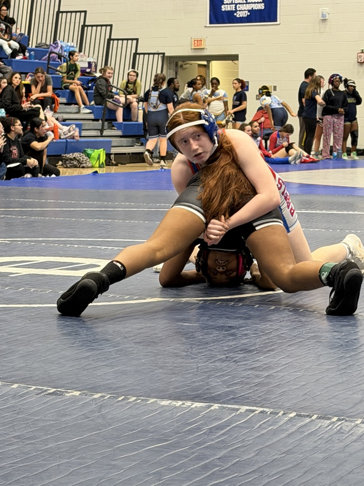 girls wrestling 