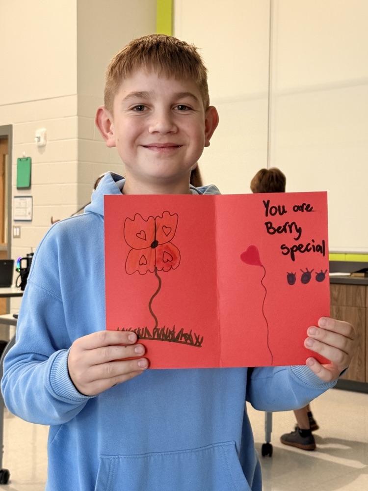 kids making valentine cards