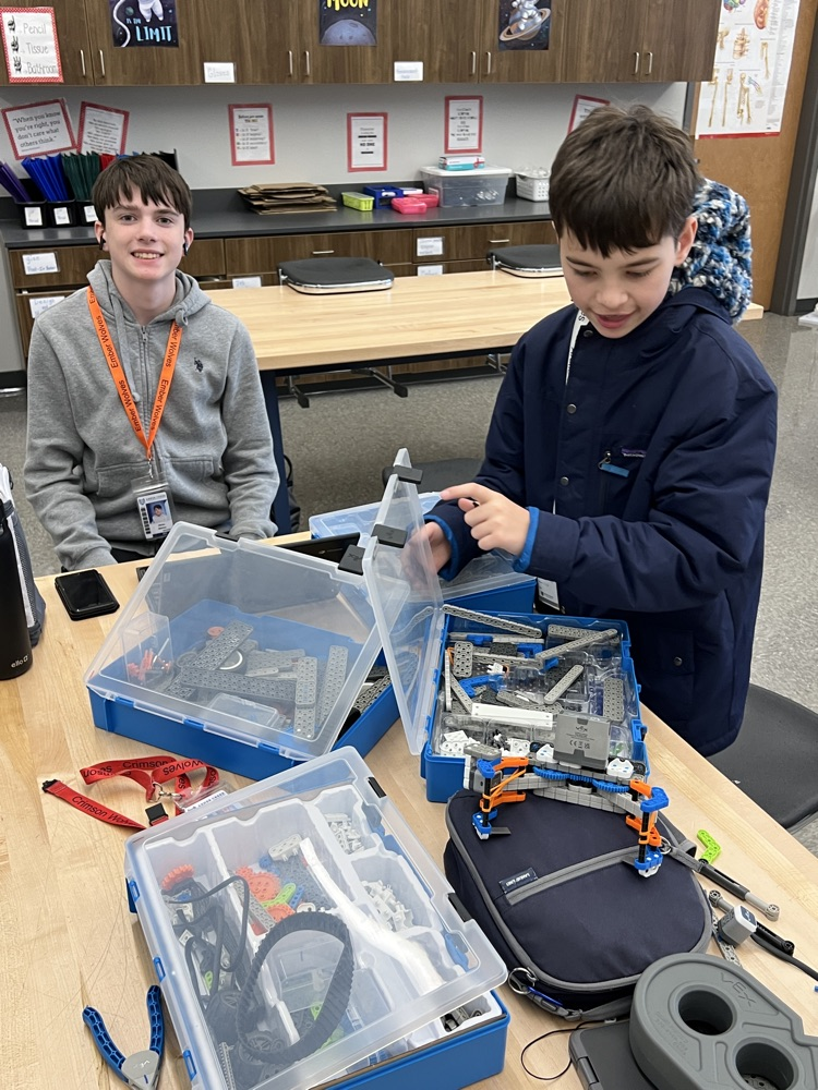 kids making robots