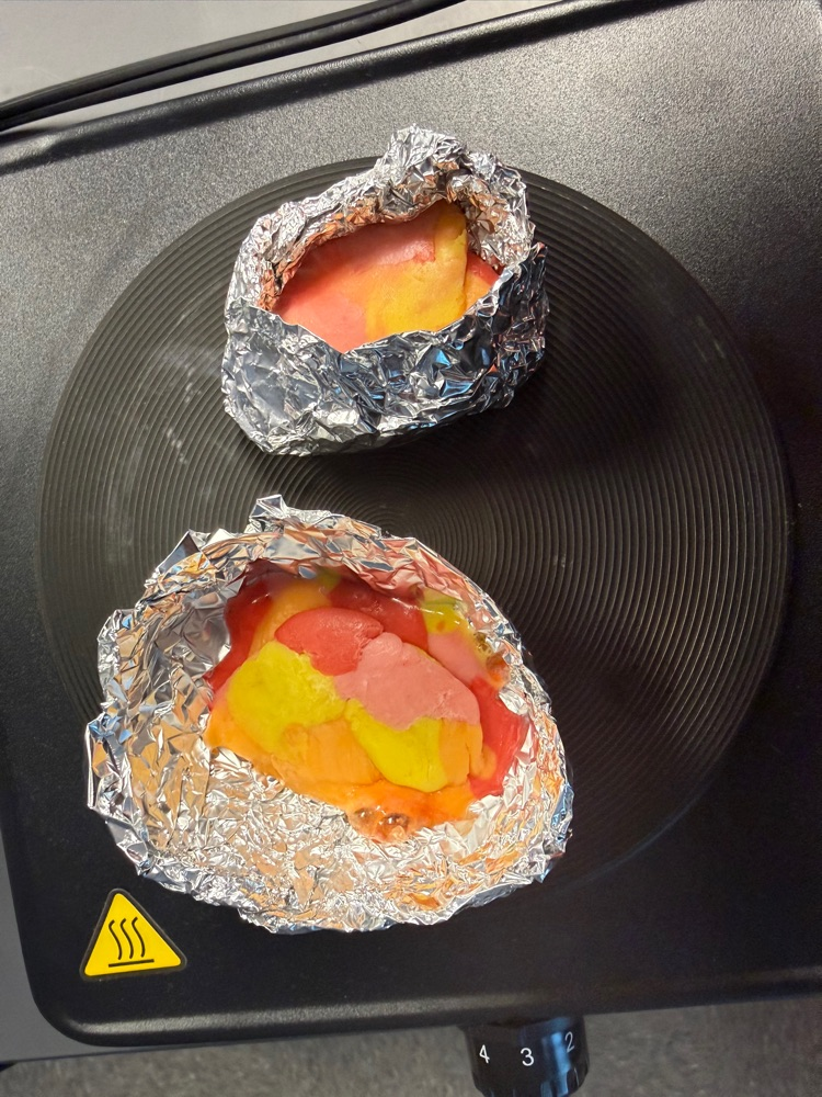 kids making starburst rocks 
