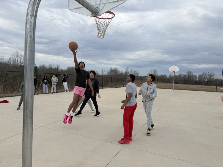 studebts playing basketball