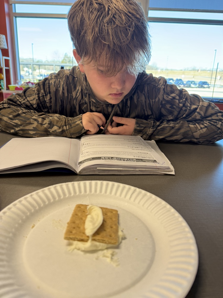 kids in science class 