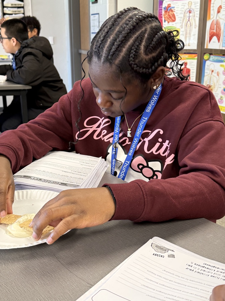 kids in science class 