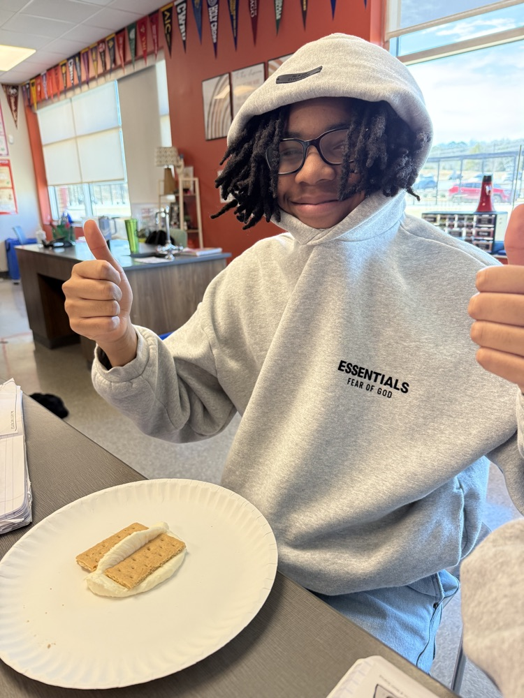 kids in science class 