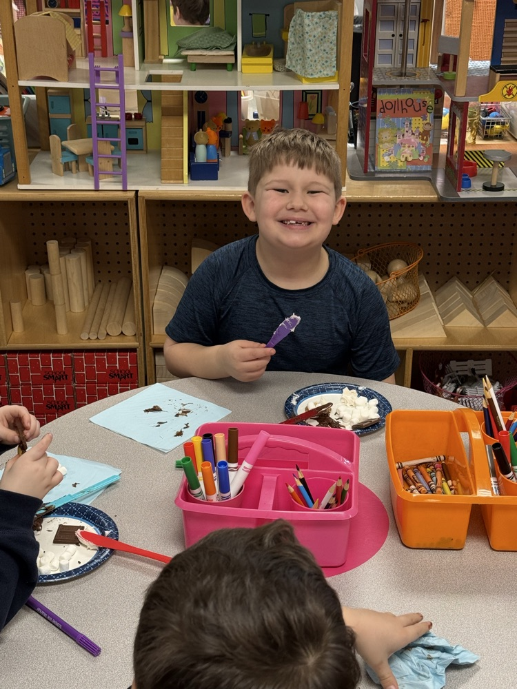 Miss Wheeler and Mrs. Wilber’s class had a sweet time celebrating President’s Day by making Presidential cookies in Cooking Class! 🇺🇸🍪 Learning + baking = the perfect recipe for fun! ❤️💙
