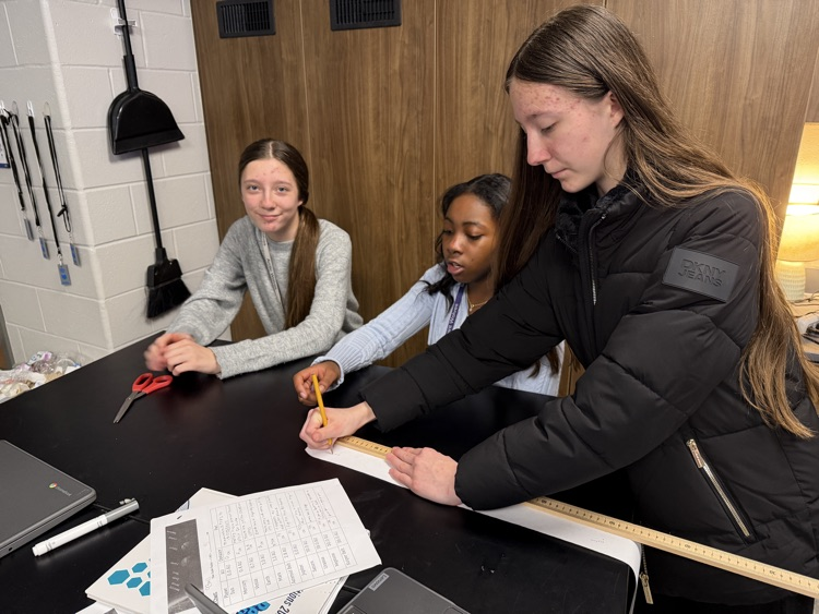 kids in science class