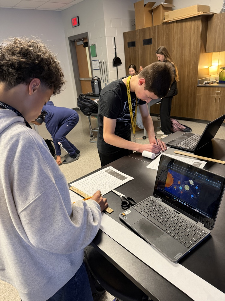 kids in science class