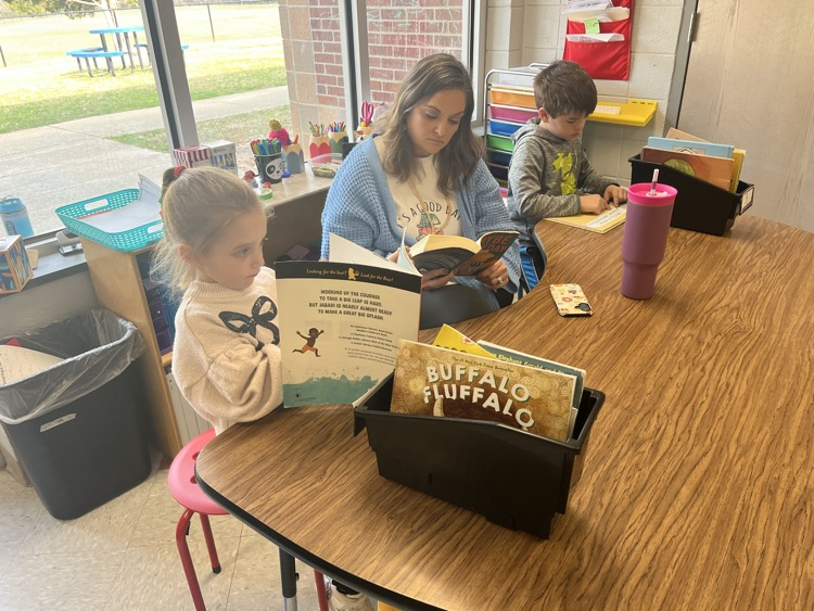 k5 class reading for read across America Week 