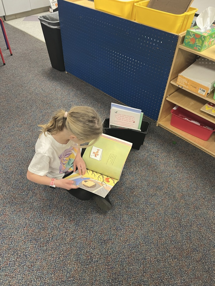 k5 class reading for read across America Week 