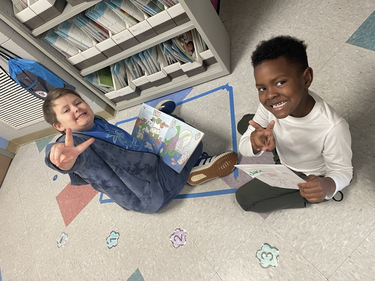 We had a blast celebrating Read Across America Week today by sharing a story, snack, and handmade card with our sweet reading buddies in Mrs. Harrington and Mrs. Arnold’s class.