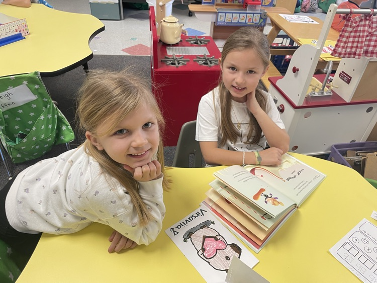 We had a blast celebrating Read Across America Week today by sharing a story, snack, and handmade card with our sweet reading buddies in Mrs. Harrington and Mrs. Arnold’s class.